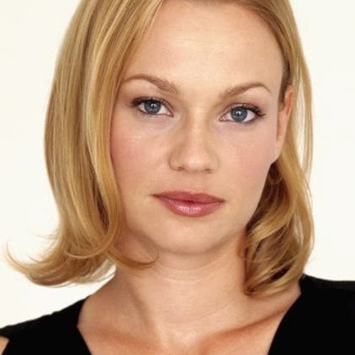 Samantha Mathis