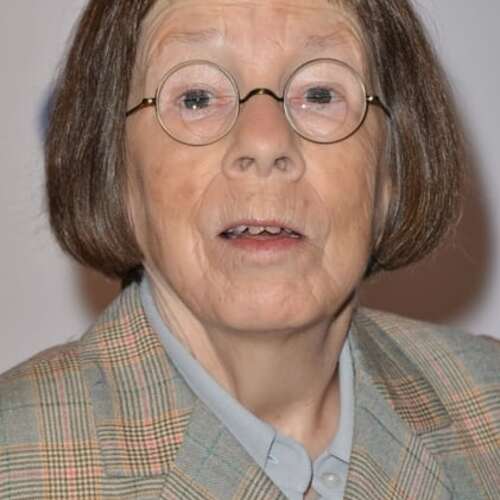 Linda Hunt