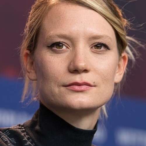 Mia Wasikowska