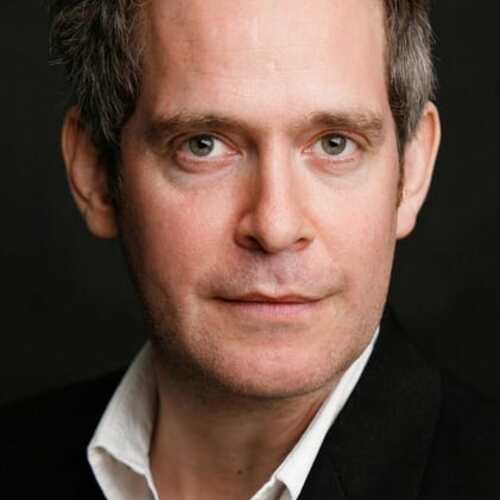 Tom Hollander