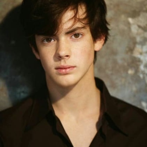 Skandar Keynes