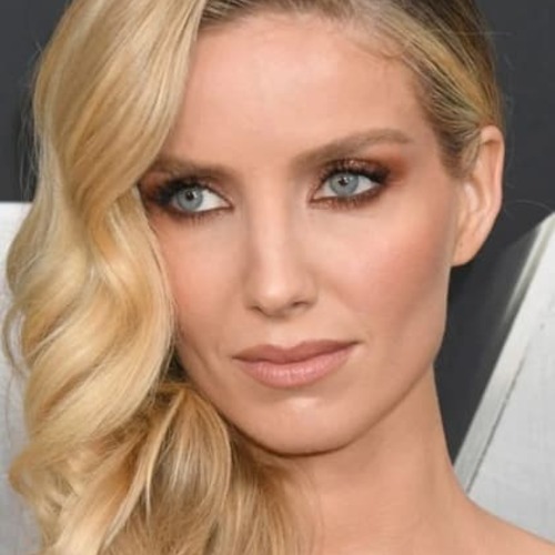 Annabelle Wallis