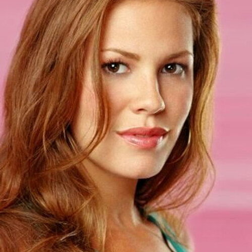 Nikki Cox