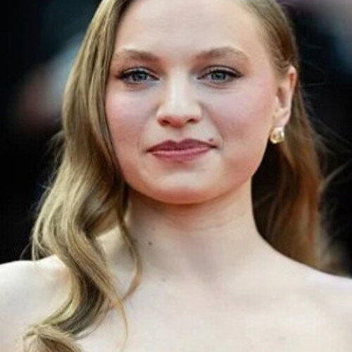 Mia Threapleton