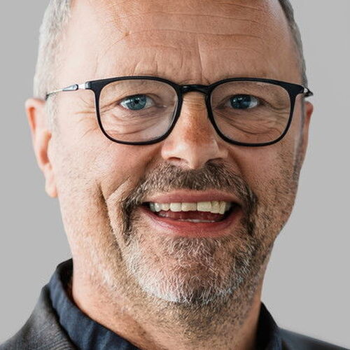 Robert Llewellyn