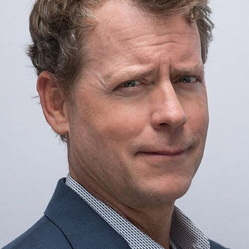 Greg Kinnear