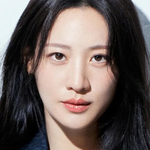 Claudia Kim