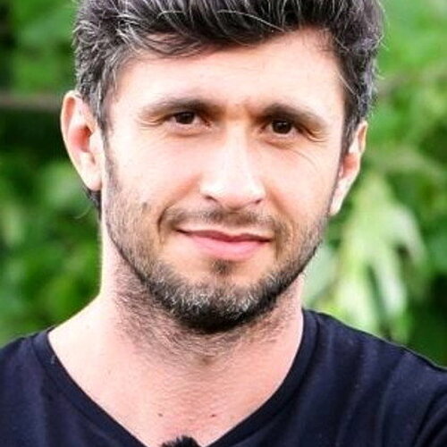 Dragoș Bucur