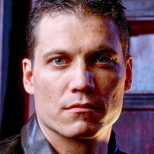 Holt McCallany